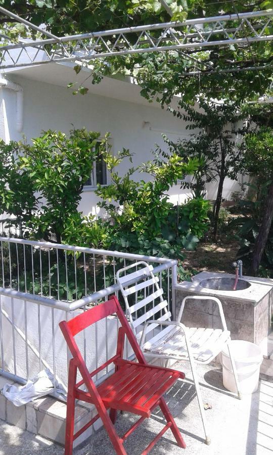 דירות אומיס Apartman Mario מראה חיצוני תמונה